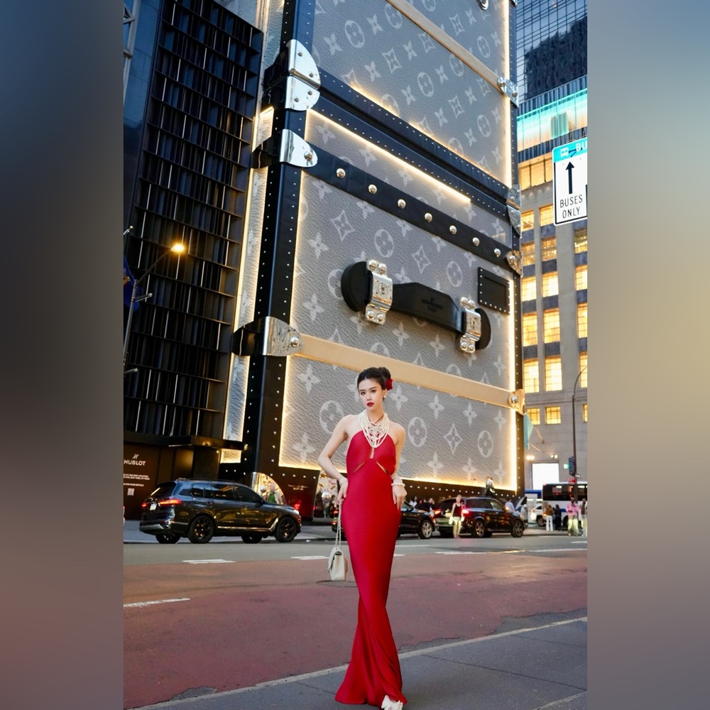 Rachel Gilbert Rozalia Red Satin Cutout Backless Gown AU1/US4